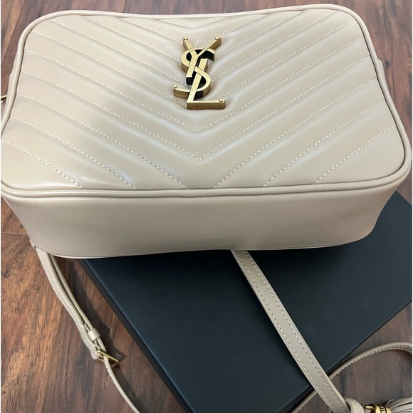 SAINT LAURENT
Lou Quilted Leather Camera Bag
DARK BEIGE, One Size - Picture 4 of 10